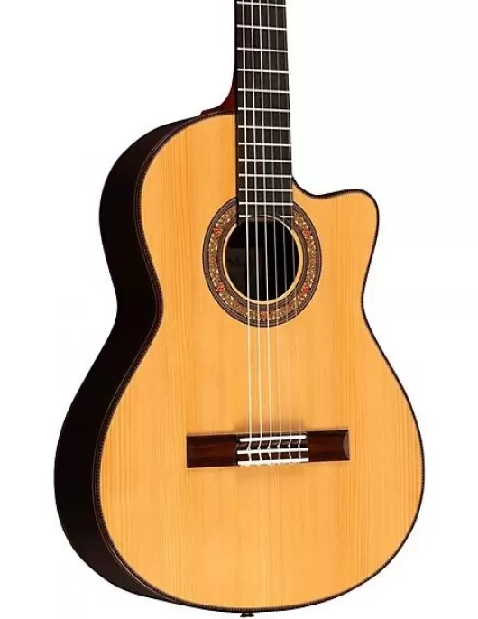 Alvarez Yairi CYM75ce Cutaway Nylon-String Classical Acoustic-Electric Guitar Natural